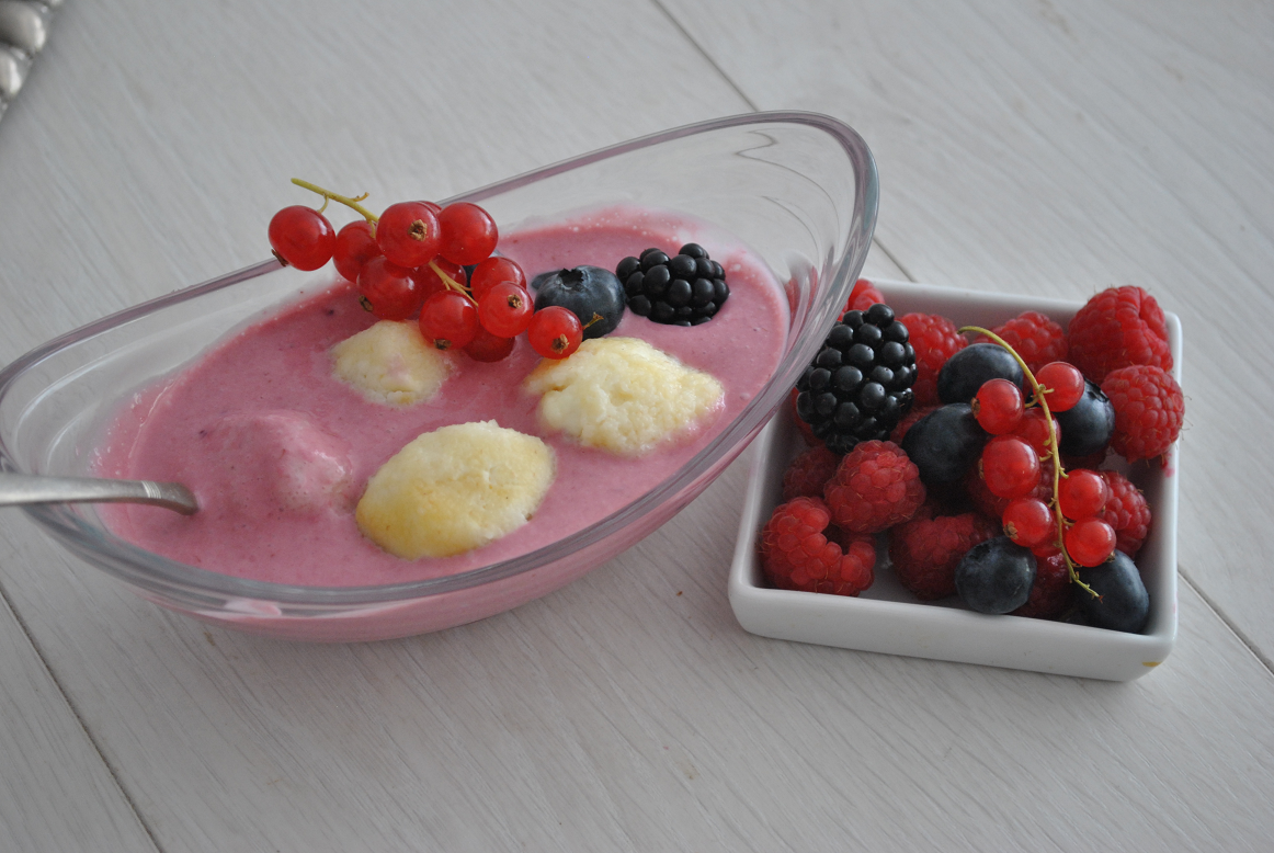 vegyes bogyós krémleves túrógombóccal3