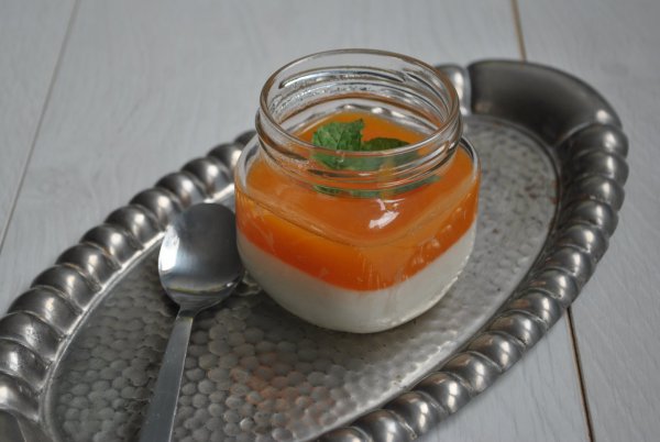 barackos panna cotta